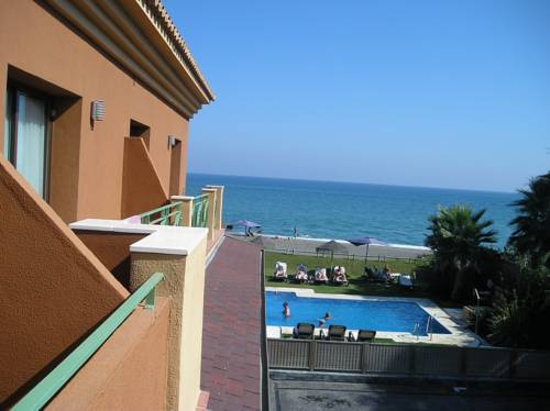 Axarquia Beach Hotel อัลมายาเต วาโค ภายนอก รูปภาพ