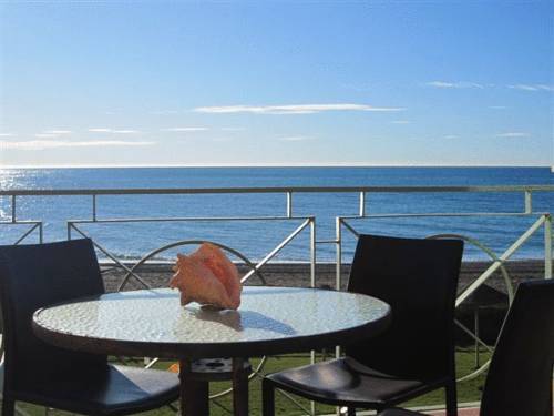 Axarquia Beach Hotel อัลมายาเต วาโค ภายนอก รูปภาพ
